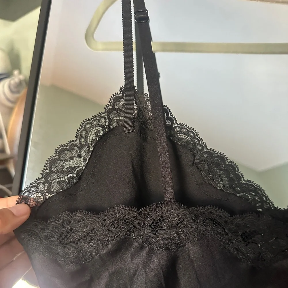 Victoria’s Secret Black and Lace Sleeveless Chemise - Picture 10 of 11